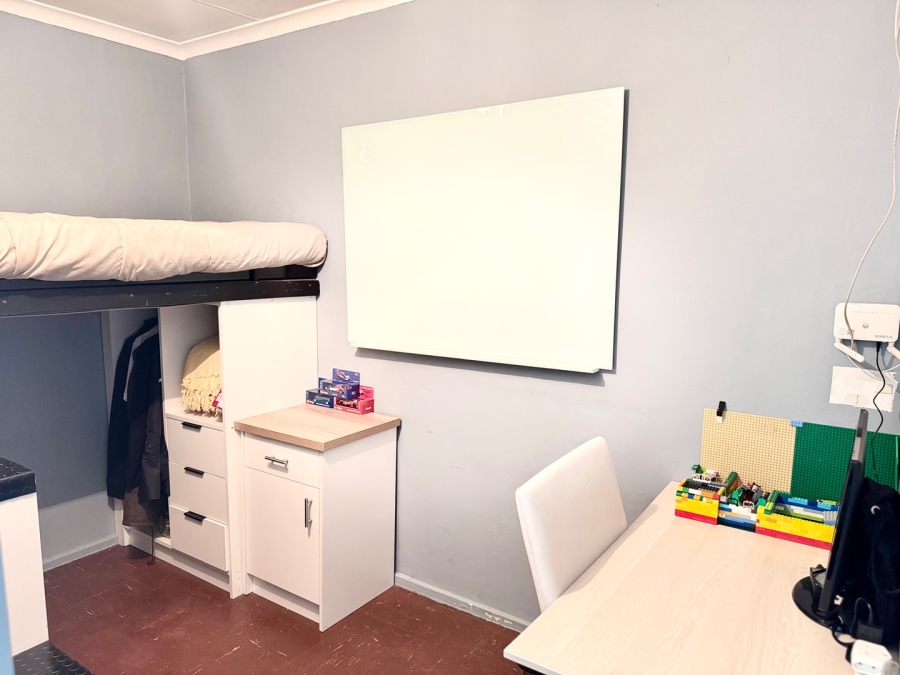  Bedroom Property for Sale in Lentegeur Western Cape